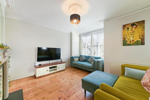 44 Red Lion Road, Surbiton, KT6 7QQ