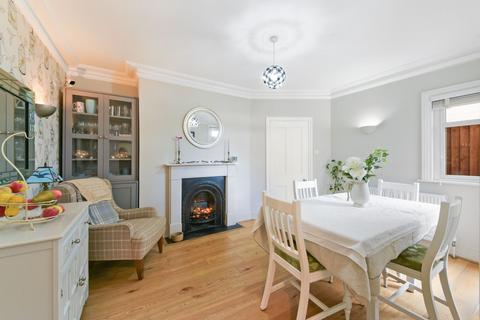 44 Red Lion Road, Surbiton, KT6 7QQ