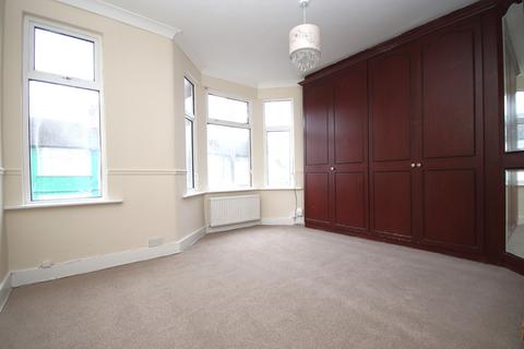 3 bedroom terraced house to rent, Barking IG11