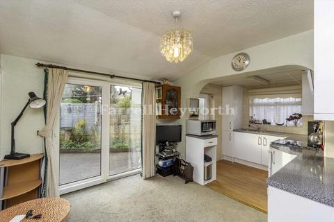 2 bedroom bungalow for sale, Hawarden Avenue, Morecambe LA4