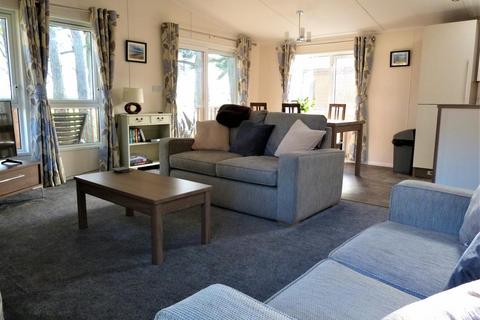 2 bedroom detached house for sale, 4 Cheviot View, Lilliardsedge Park, Jedburgh