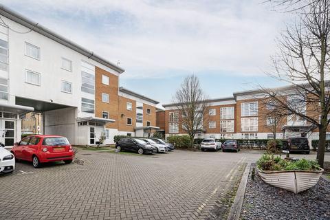 1 bedroom flat to rent, Felixstowe Court, Gallions Reach, London, E16