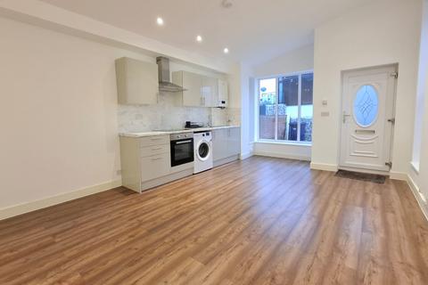 1 bedroom flat to rent, Gold Lane, Edgware HA8