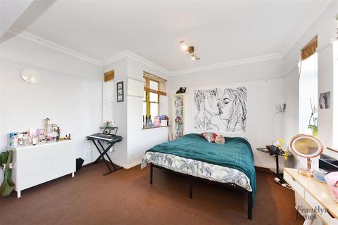 1 bedroom flat for sale, Commercial Road, London, E14