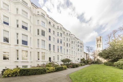 1 bedroom flat to rent, Colville Gardens, London W11