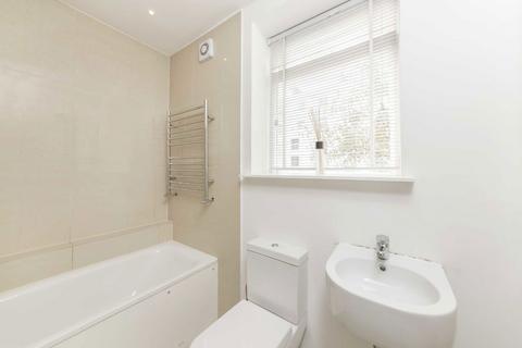 1 bedroom flat to rent, Colville Gardens, London W11