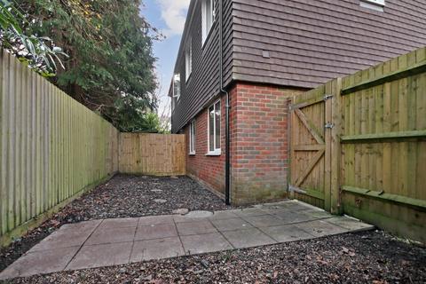 1 bedroom maisonette for sale, Hollands Way, East Grinstead, RH19