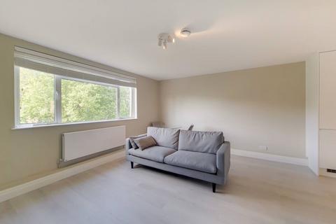 2 bedroom flat to rent, Thorncroft Street, Vauxhall, London, SW8