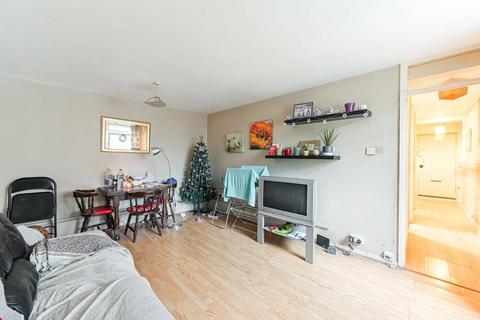 2 bedroom flat for sale, Stockwell Park Road, Brixton, London, SW9