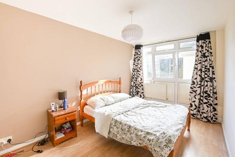 2 bedroom flat for sale, Stockwell Park Road, Brixton, London, SW9