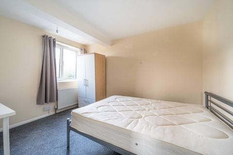 1 Thorogood Gardens, London, E15 1HG