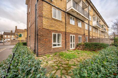 1 Thorogood Gardens, London, E15 1HG