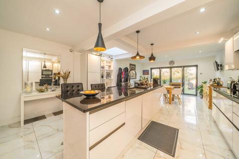 3 bedroom detached house for sale, The Ridings, Surbiton KT5