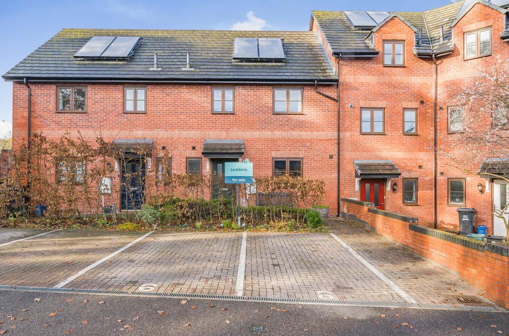 6 Padbrook Mews