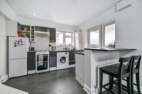 1 bedroom end of terrace house for sale, Browning Avenue, Worcester Park, KT4