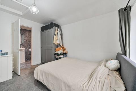 1 bedroom end of terrace house for sale, Browning Avenue, Worcester Park, KT4