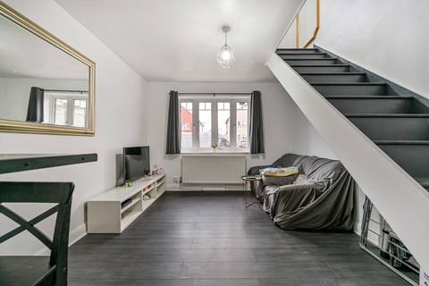 58a Browning Avenue, Worcester Park, KT4 8LD