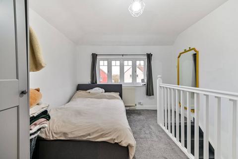 58a Browning Avenue, Worcester Park, KT4 8LD
