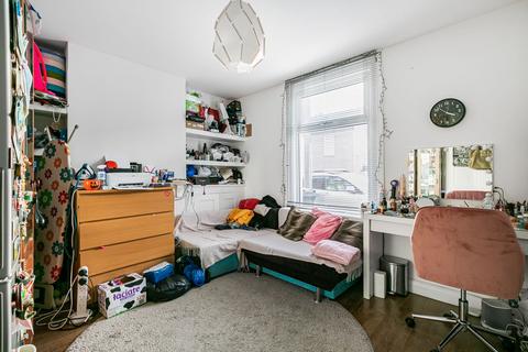 28 Stanley Grove, Croydon, CR0 3QU