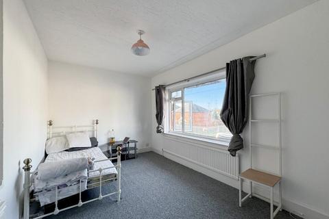 13 William Road, Ashford, TN23 7UT