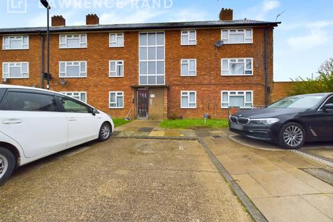 2 bedroom flat for sale, Evesham Close, Greenford, UB6