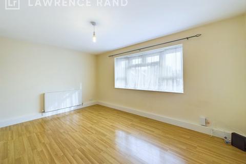 2 bedroom flat for sale, Evesham Close, Greenford, UB6