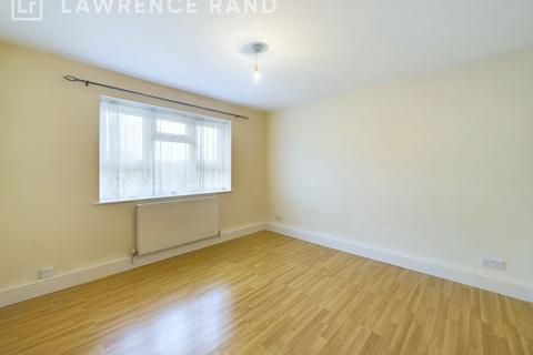 17 Evesham Close, Greenford, UB6 9TF