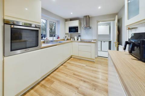 3 bedroom end of terrace house for sale, Crouchfield, Boxmoor