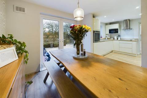 3 bedroom end of terrace house for sale, Crouchfield, Boxmoor