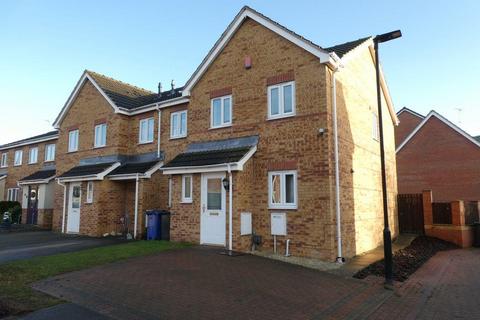 3 bedroom semi-detached house to rent, Wakelam Drive, Armthorpe, DN3