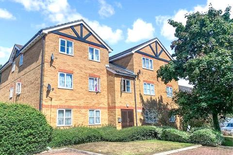 2 bedroom flat to rent, Maplin Park, Slough SL3