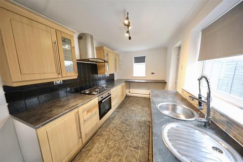 2 bedroom end of terrace house for sale, Willerby Road, Hull