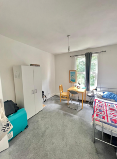 Studio to rent, Archway Road, London N6