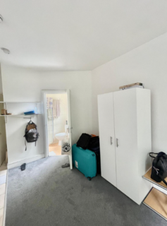 Studio to rent, Archway Road, London N6