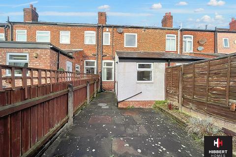 2 bedroom terraced house to rent, Lowfield Road, Stockport SK3