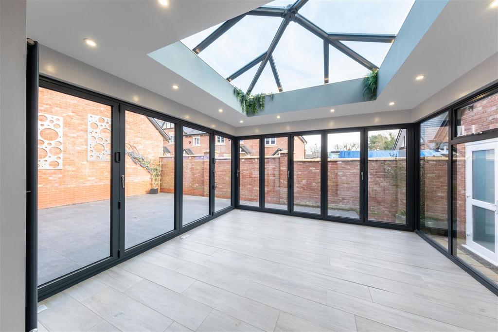 2 Bluebell Close-018.JPG
