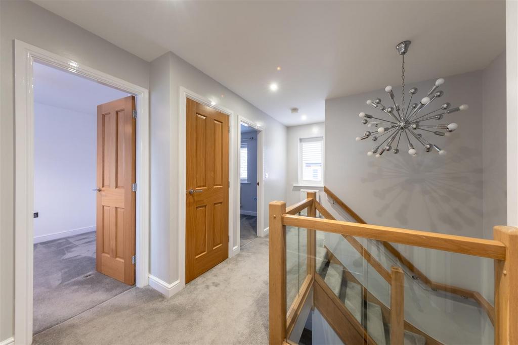 2 Bluebell Close-044.JPG