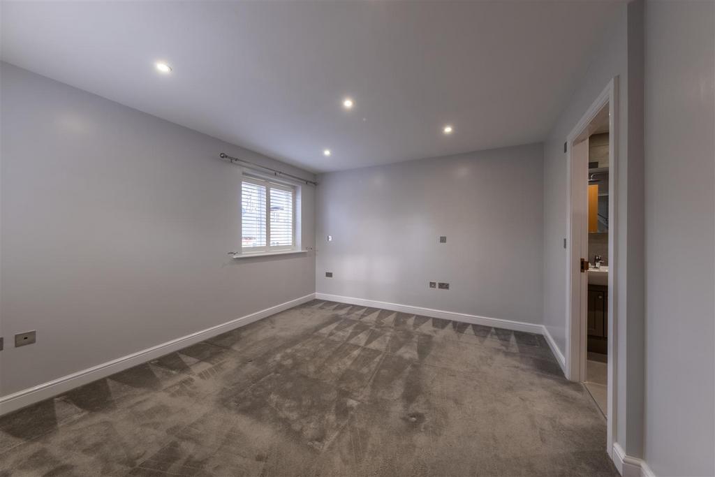 2 Bluebell Close-031.JPG