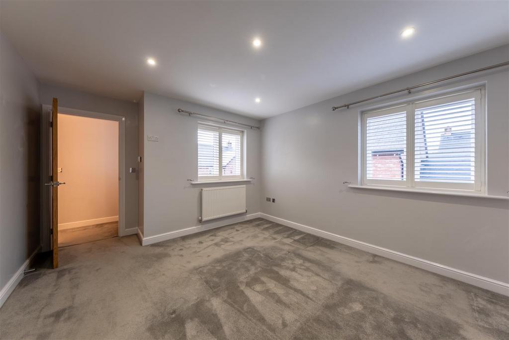 2 Bluebell Close-032.JPG