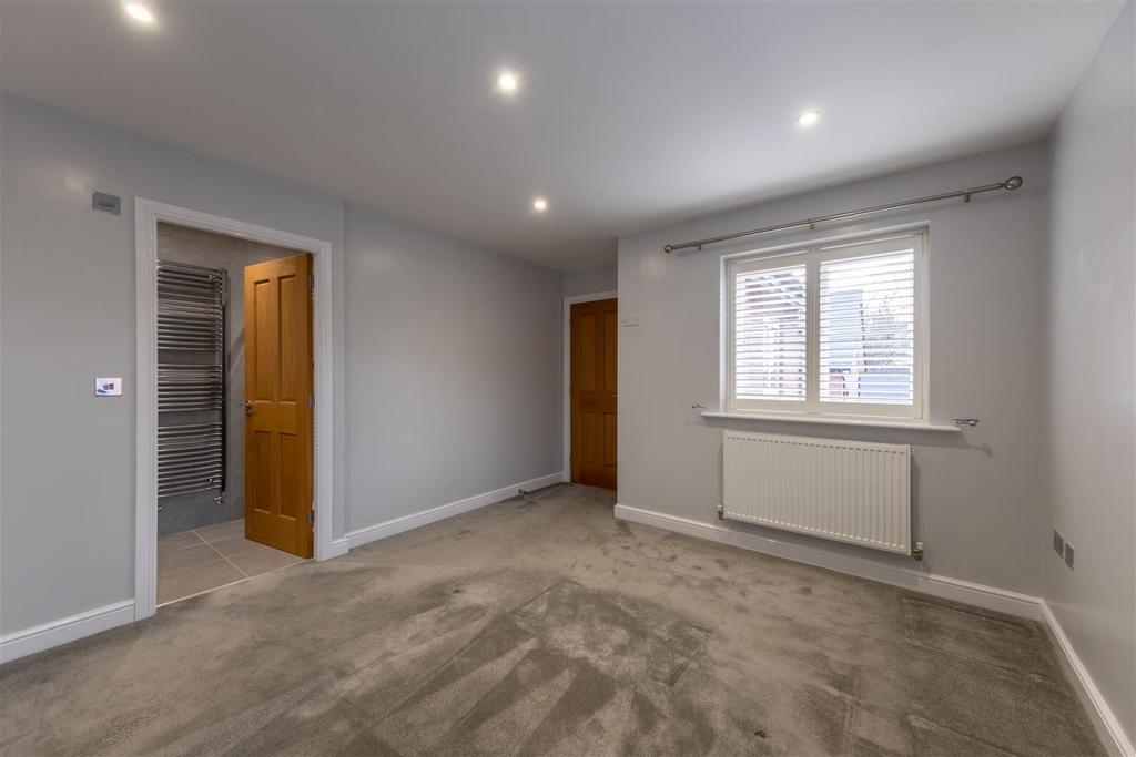2 Bluebell Close-033.JPG