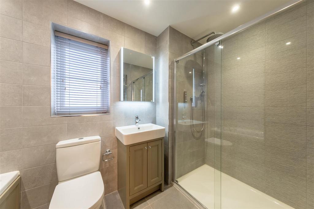 2 Bluebell Close-042.JPG