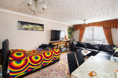 24 Elf Row, London, E1W 3EH