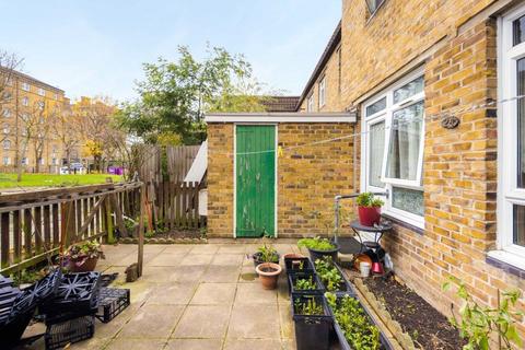 24 Elf Row, London, E1W 3EH