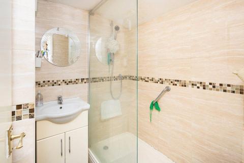 24 Elf Row, London, E1W 3EH