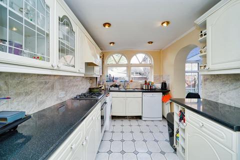 4 bedroom detached bungalow for sale, Ashford Crescent, Ashford TW15