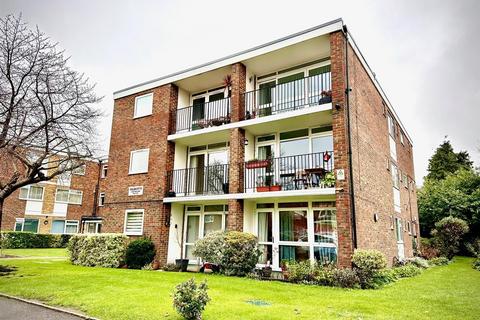 2 bedroom flat for sale, Court Downs Road, Beckenham BR3