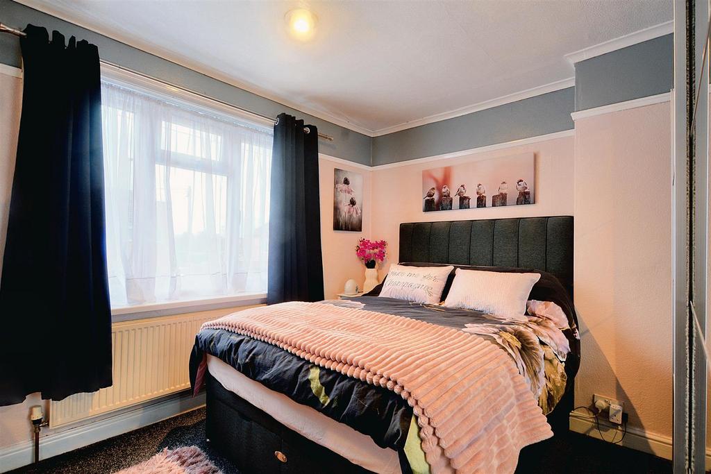 Bedroom One 1.jpeg