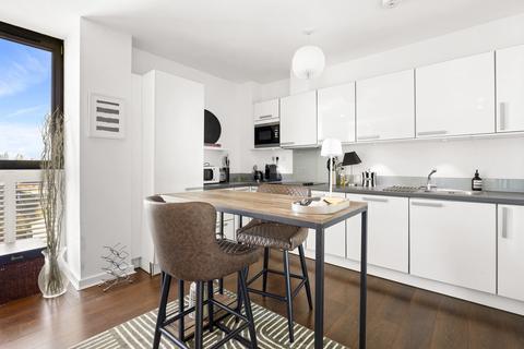 1 bedroom apartment for sale, St. John's Hill, London, SW11