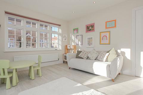 1 Anstee Close, Banbury, OX16 9ZW