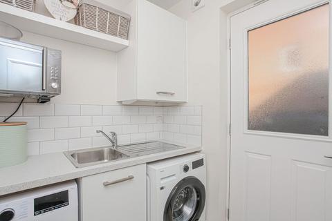 1 Anstee Close, Banbury, OX16 9ZW